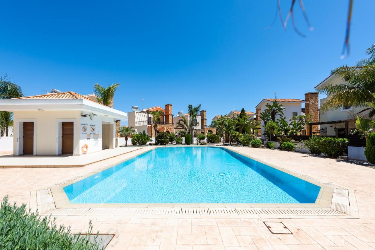 Villa Alexandra By Ezoria Villas Ayia Napa Exterior foto